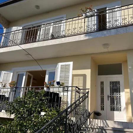 Apartment Kaki Nur 5 Minuten über Die Treppe Zum Strand, Mit Fantastischer Aussicht Und Freiem Parken *