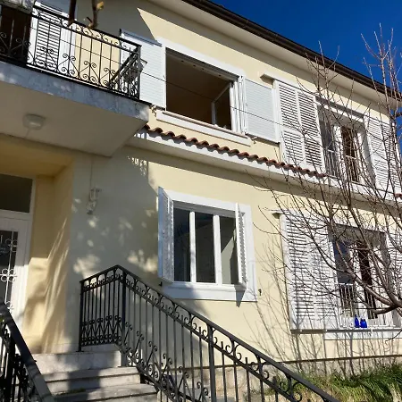 Apartment Kaki Nur 5 Minuten über Die Treppe Zum Strand, Mit Fantastischer Aussicht Und Freiem Parken *