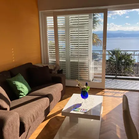 Kaki Nur 5 Minuten über Die Treppe Zum Strand, Mit Fantastischer Aussicht Und Freiem Parken Apartment